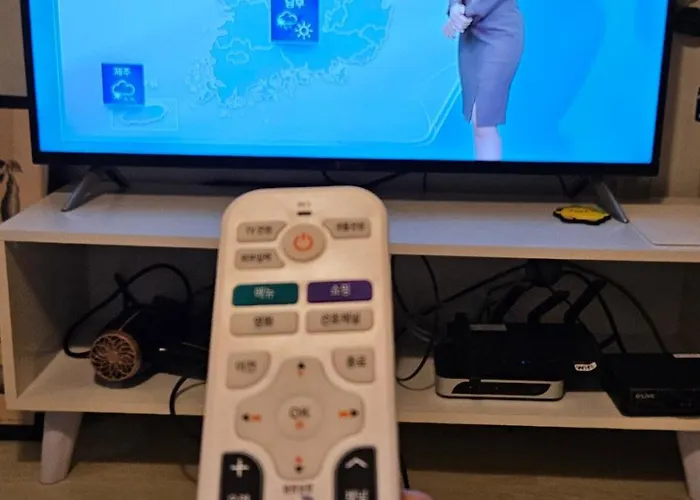 홍익대학교 2룸 4침대 1인1침대 아파트